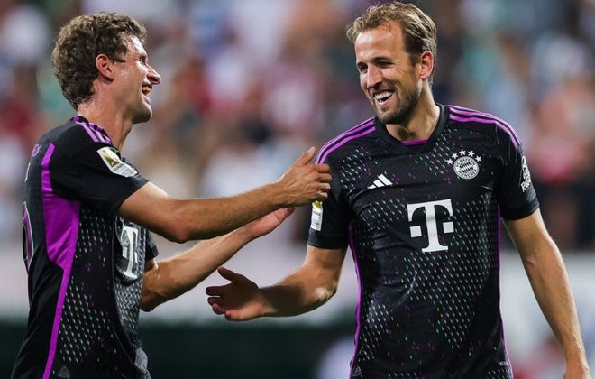 青年舞者突 青年舞者突